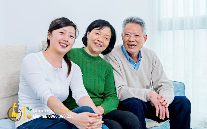 Tìm người giúp việc trông người già trong giai đoạn khó khăn