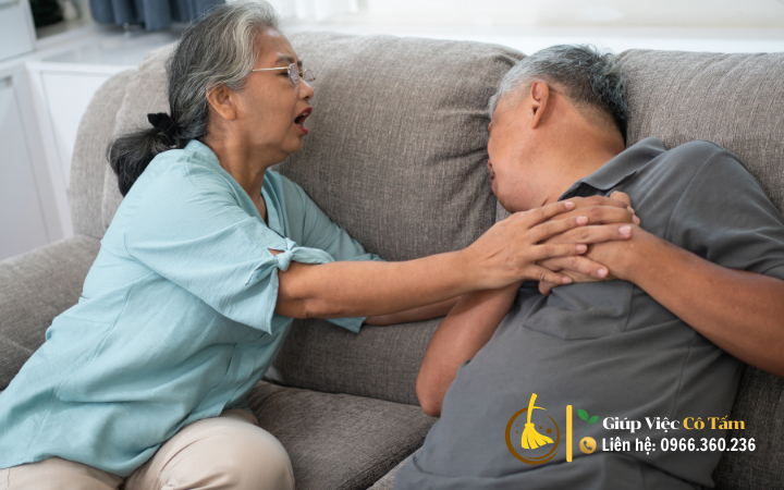 Tìm người giúp việc trông người già chi phí thấp hay chất lượng