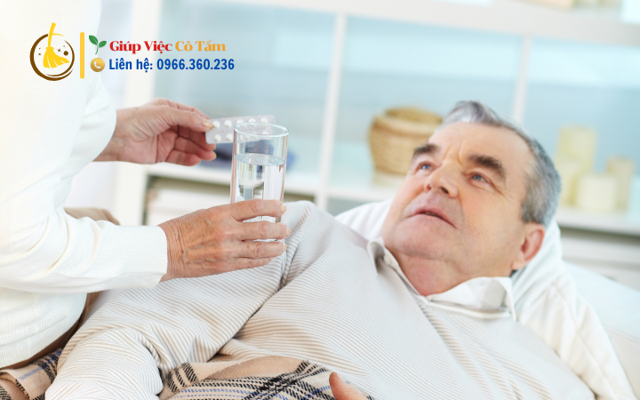 Tại sao nên chọn giúp việc chăm người già Hà Nội?