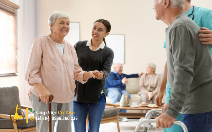 Dịch vụ giúp việc chăm người già Hà Nội - Xu hướng thời đại.