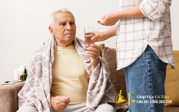 Kinh nghiệm thuê giúp việc chăm người già Hà Nội tốt nhất