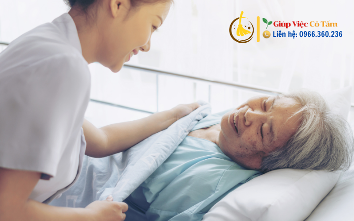 Tìm hiểu nhu cầu giúp việc chăm người già Hà Nội.