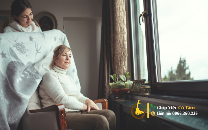 Cảm xúc sau khi tìm giúp việc chăm người già suôn sẻ.