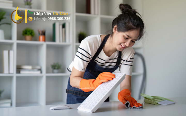 Cần người giúp việc nhà: Nên tránh người đạo đức kém.