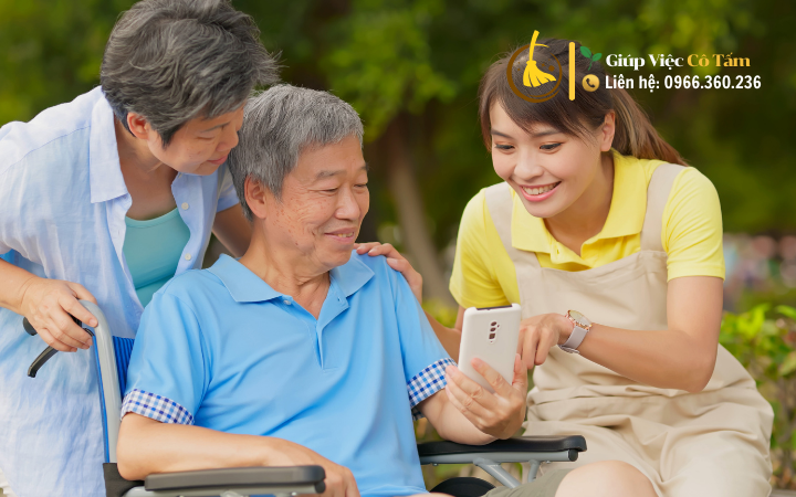 Giá dịch vụ chăm sóc người già tại nhà mới nhất.