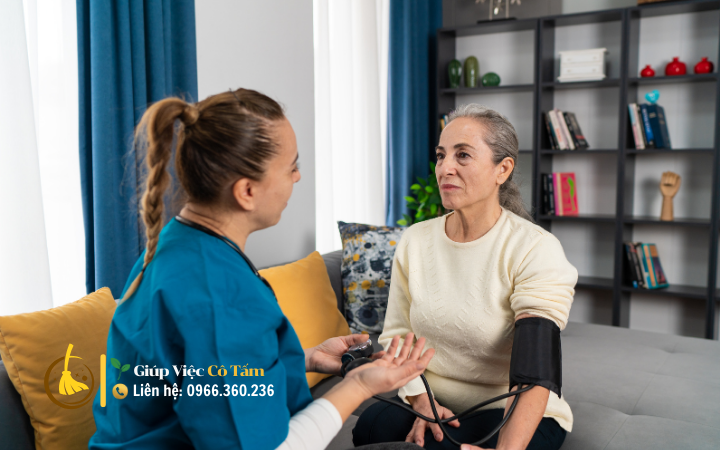 Khắc phục khó khăn trong dịch vụ chăm sóc người bệnh.