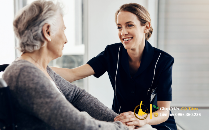 Thực phẩm chức năng trong dịch vụ chăm sóc người già tại nhà