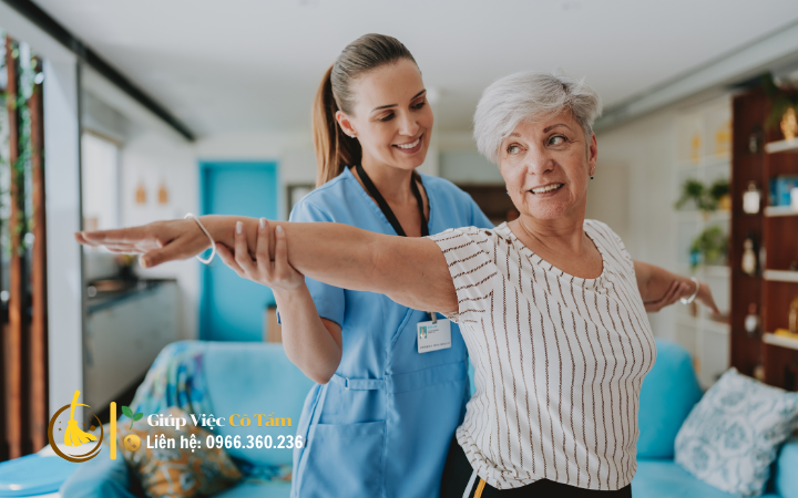 Khó khăn trong việc xác định lương giúp việc chăm người già