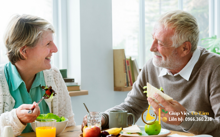 Giúp việc chăm sóc người già: Hành trình đầy đủ công thức.