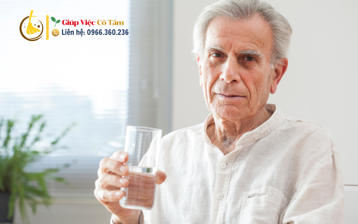 Người già và kỹ năng giao tiếp: Có cần cải thiện không?