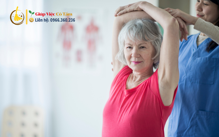 Chăm sóc người già: Kỹ năng lắng nghe và thấu hiểu