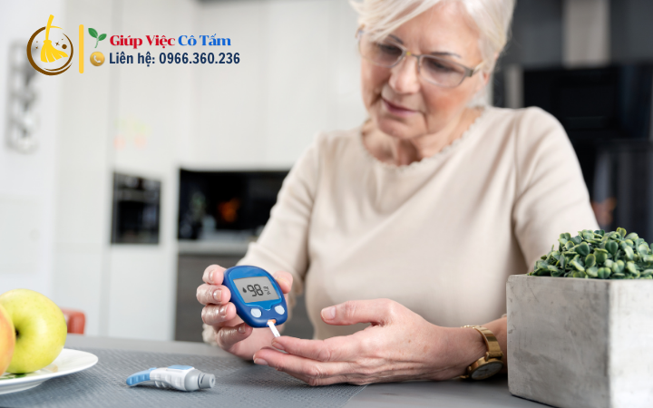 Thúc đẩy sức khỏe với theo dõi sức khỏe người bệnh liên tục.