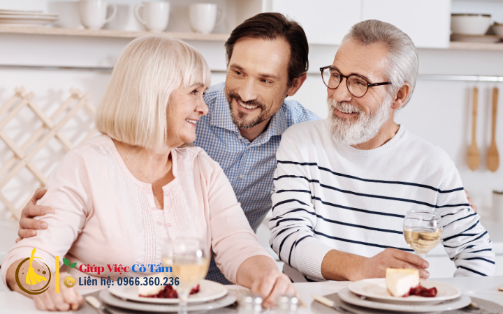 Chia sẻ khó khăn trong chăm sóc người bệnh cao tuổi.