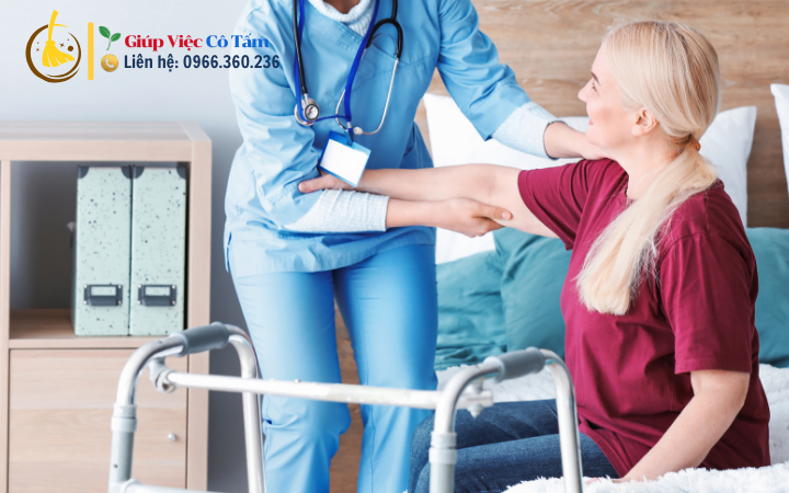 Phân biệt chăm sóc người già bệnh nặng và người khỏe mạnh.