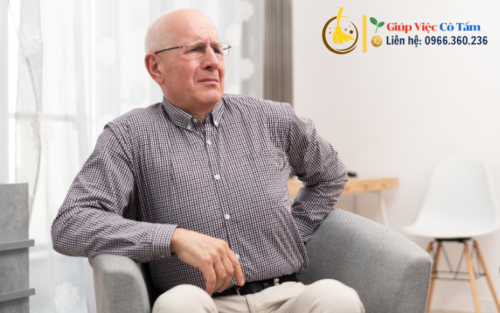 Phát triển kỹ năng chăm sóc người già mất trí nhớ.