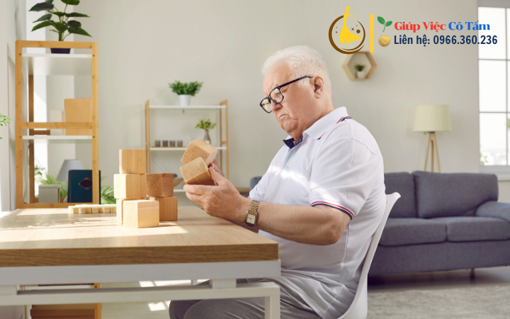 Chăm sóc người già mất trí nhớ: Những lưu ý cần thiết.