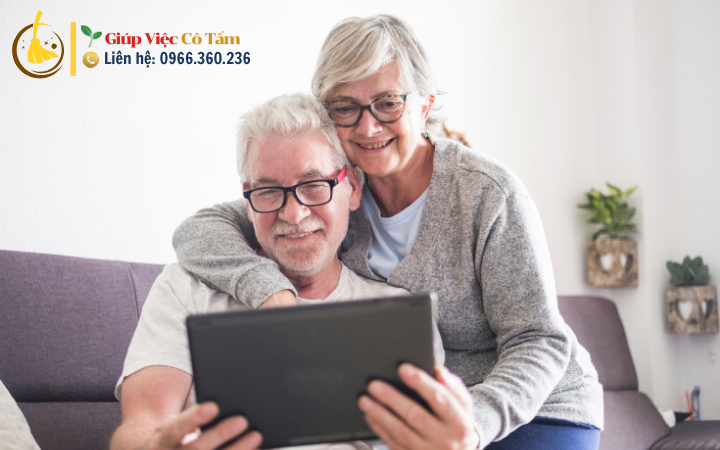 Chăm người già sống một mình với dinh dưỡng hợp lý.