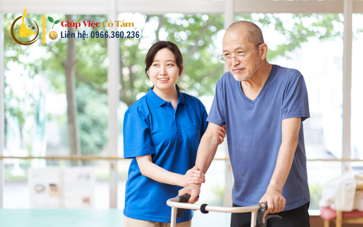 Khó khăn trong chăm người già sống một mình như thế nào?.