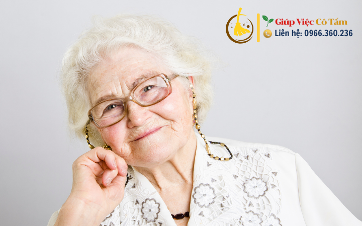 Chăm sóc ông bà cao tuổi: Từ an toàn đến hạnh phúc.