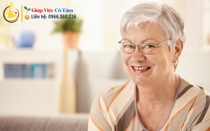 Đảm bảo chăm sóc người già an toàn với mẹo hữu ích