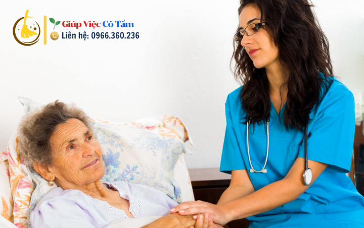 Hướng dẫn chăm sóc người già an toàn từ chuyên gia.