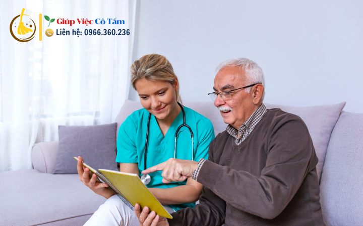 Chăm người già tại viện dưỡng lão: Câu chuyện từ thực tế