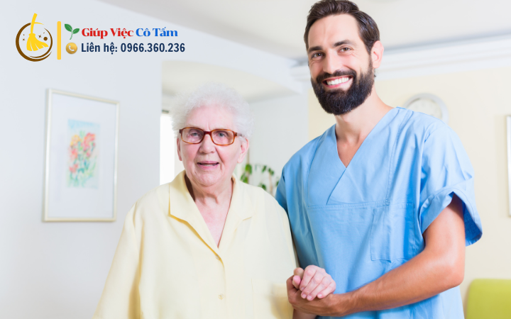 Nâng cao chất lượng chăm sóc người già tại Hà Nội.