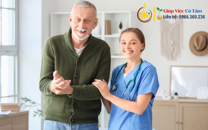 Chia sẻ kinh nghiệm chăm người già khó tính.