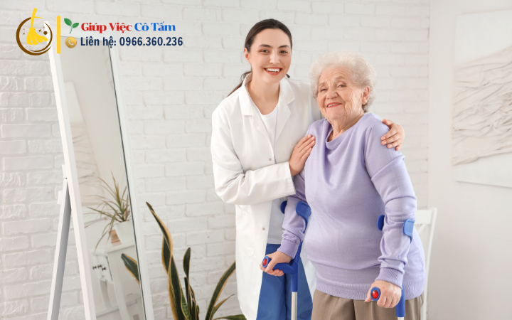 Thuyết phục người già khó tính trong việc chăm sóc.