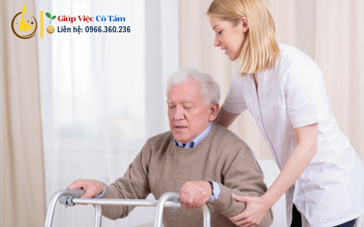 Tâm lý khi chăm người già khó tính không thể bỏ qua.