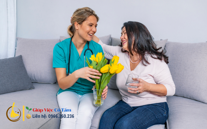 Chăm người già khó tính: Gợi ý từ chuyên gia tâm lý.