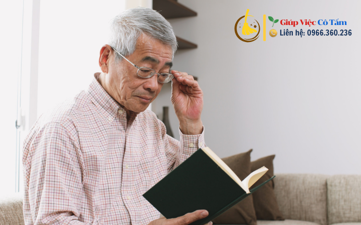 Giúp người già vui vẻ sống khỏe cùng bạn bè và gia đình.