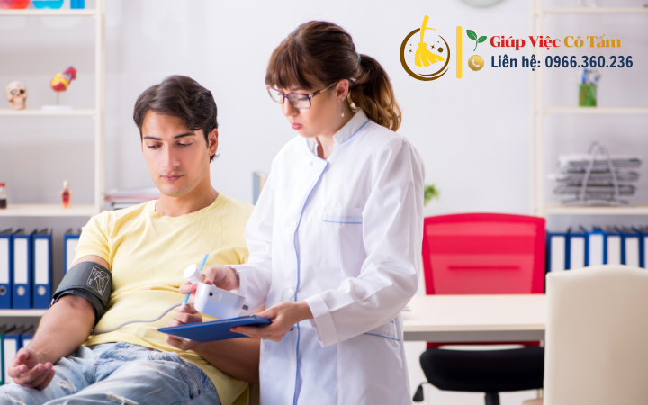 Chú ý giảm căng thẳng khi chăm sóc người bệnh huyết áp cao.