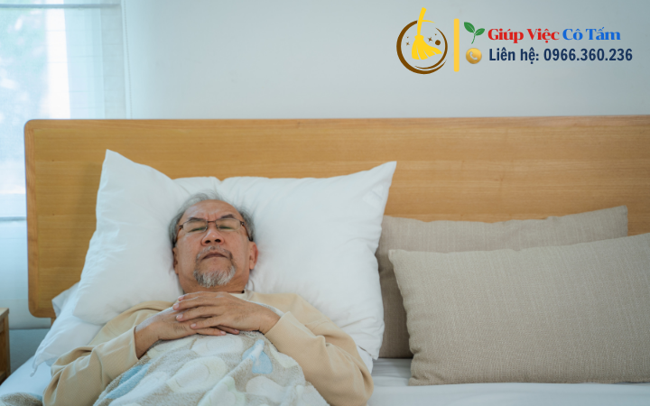 Nâng cao chất lượng chăm sóc người già liệt giường.