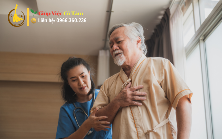 Tư vấn chăm sóc người già liệt giường cho gia đình.