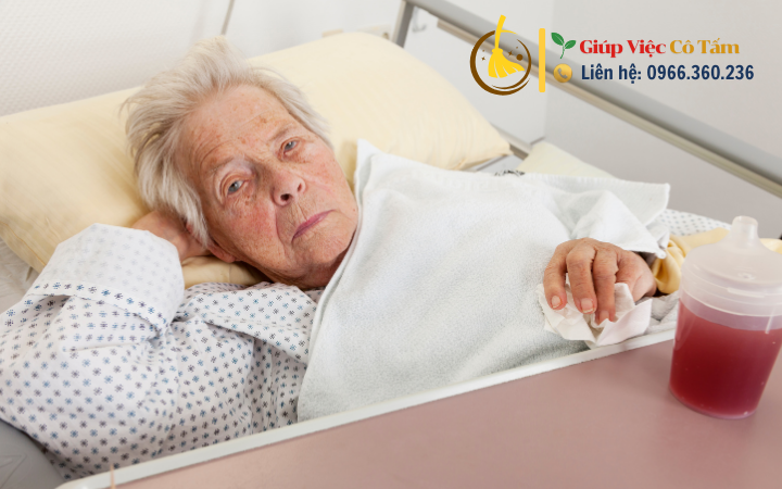 Chăm sóc người già liệt giường sao cho hiệu quả nhất.