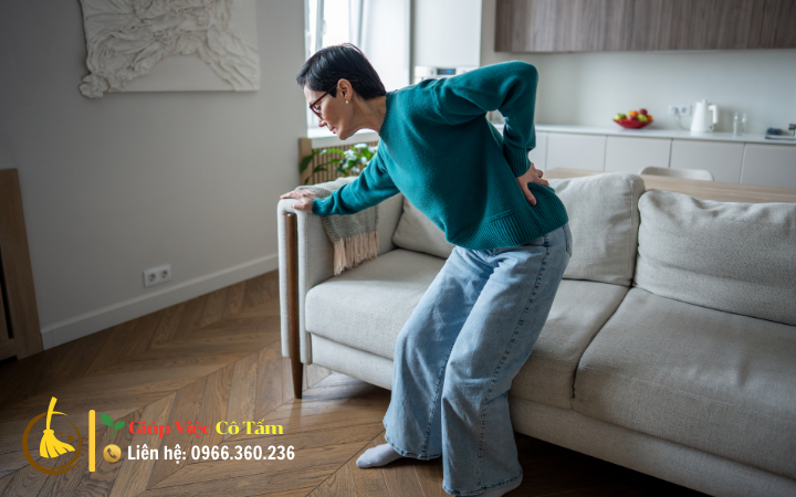 Tăng cường sức khỏe qua chăm sóc người già bị xương khớp.
