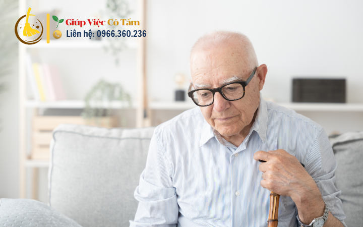Giúp đỡ trong chăm sóc người già đãng trí tốt hơn.