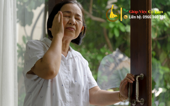 Chăm sóc người bệnh bị rối loạn tiền đình hiệu quả.