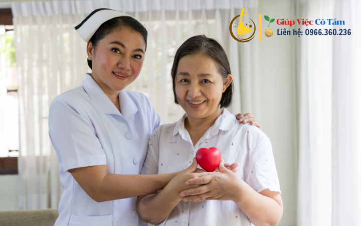Chăm sóc bệnh nhân đang hồi sức trong giai đoạn khó khăn.