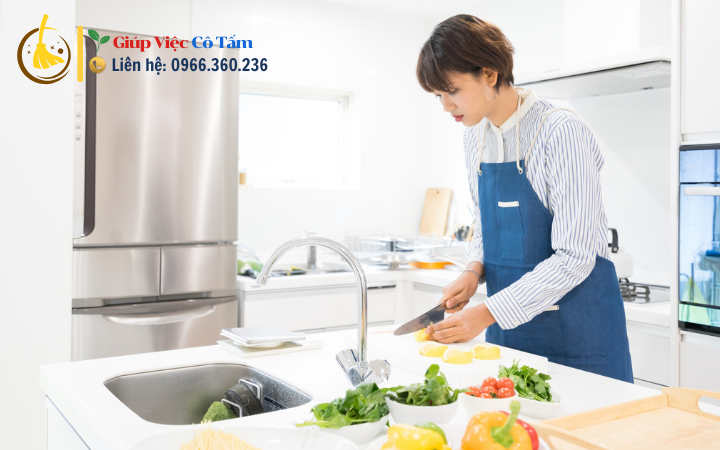 Cảm nhận hạnh phúc từ đi chợ nấu ăn với gia đình.