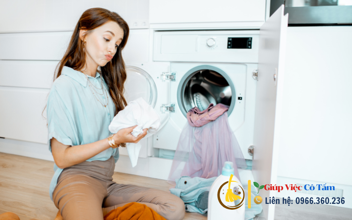 Chia sẻ mẹo phơi đồ gấp quần áo không bị nhăn.