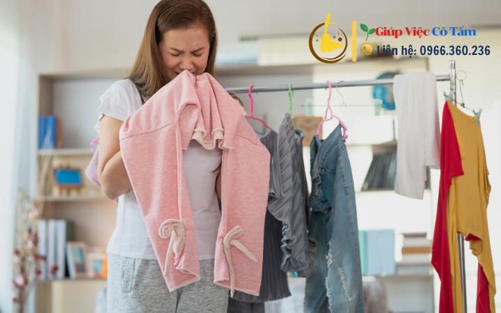 Làm mới không gian với phơi đồ gấp quần áo sáng tạo