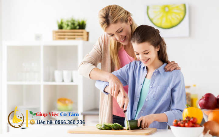 Tự nấu bữa ăn ngon để gia đình thêm hạnh phúc.