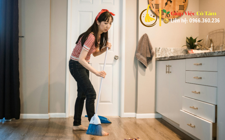 Giải phóng stress nhờ quét dọn nhà cửa hiệu quả.