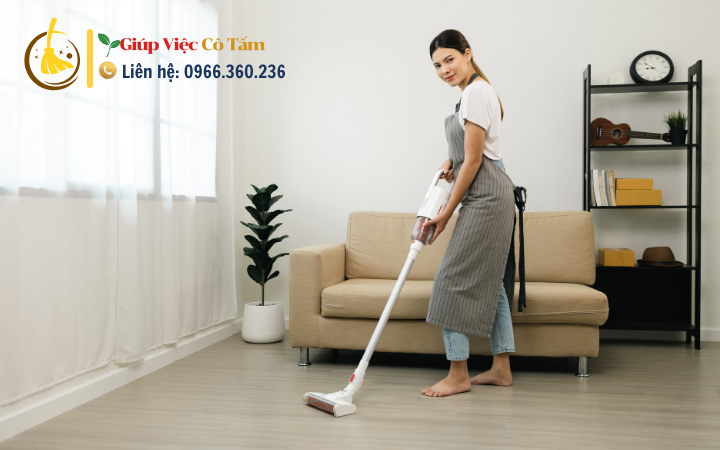 Tạo không gian thoải mái với dọn dẹp phòng khách.