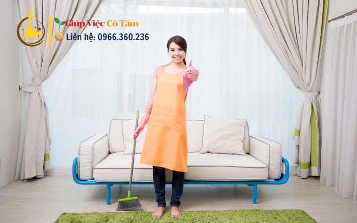 Dọn dẹp phòng khách cho những ngày cuối tuần thư giãn.