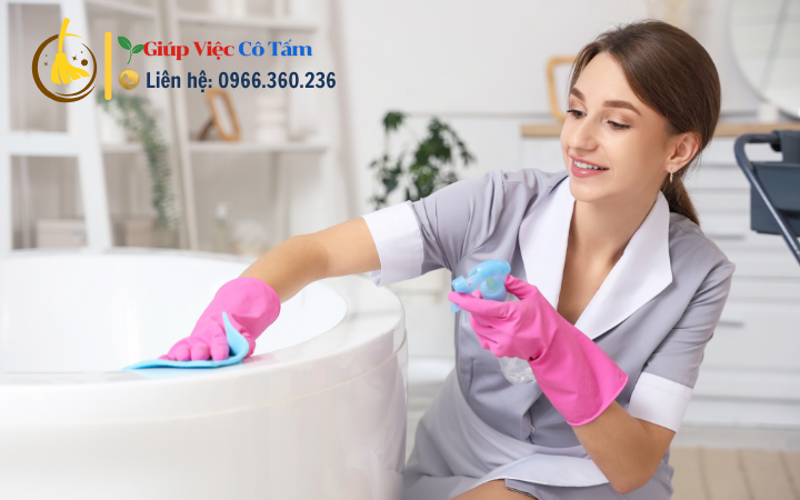 Sử dụng dụng cụ làm sạch phòng tắm đúng cách