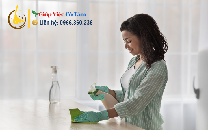 Đánh bay bụi bẩn khi tổng vệ sinh nhà cửa.