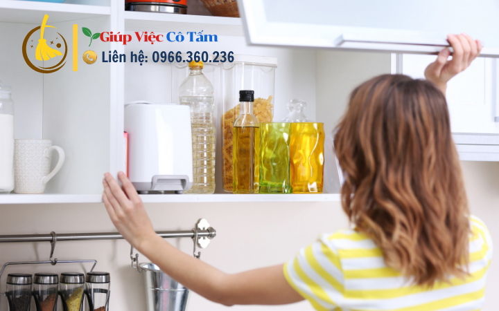 Áp dụng mẹo khử mùi nhà bếp để không gian luôn thơm tho.